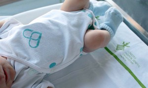 La opinión de los pediatras que te hará descartar los 'wearables' en bebés