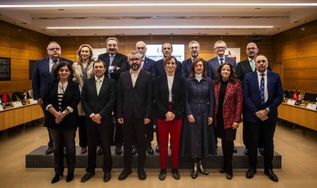 Los consejeros de Sanidad, en el Consejo Interterritorial del Sistema Nacional de Salud, nforman a Redacción Médica de sus inquietudes sobre el Interterritorial y la creación de la especialidad de Urgencias.