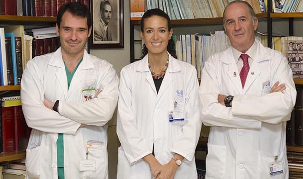 Introducir antibióticos en el tejido óseo para abordar las infecciones