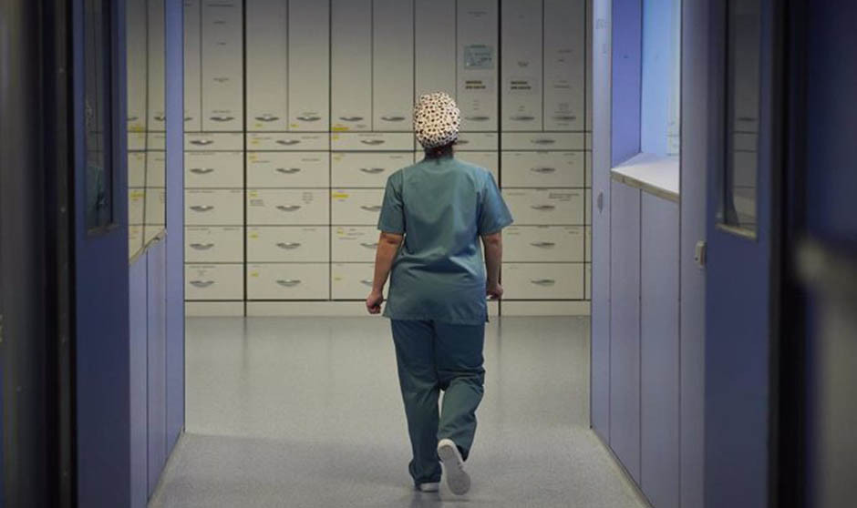 El método de un médico para 'sobrevivir' a las guardias si el café no ayuda