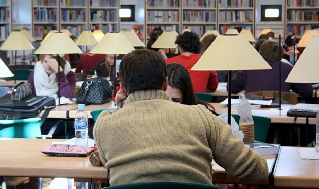 El miedo a que el examen sea una "lotería" cala entre los aspirantes MIR