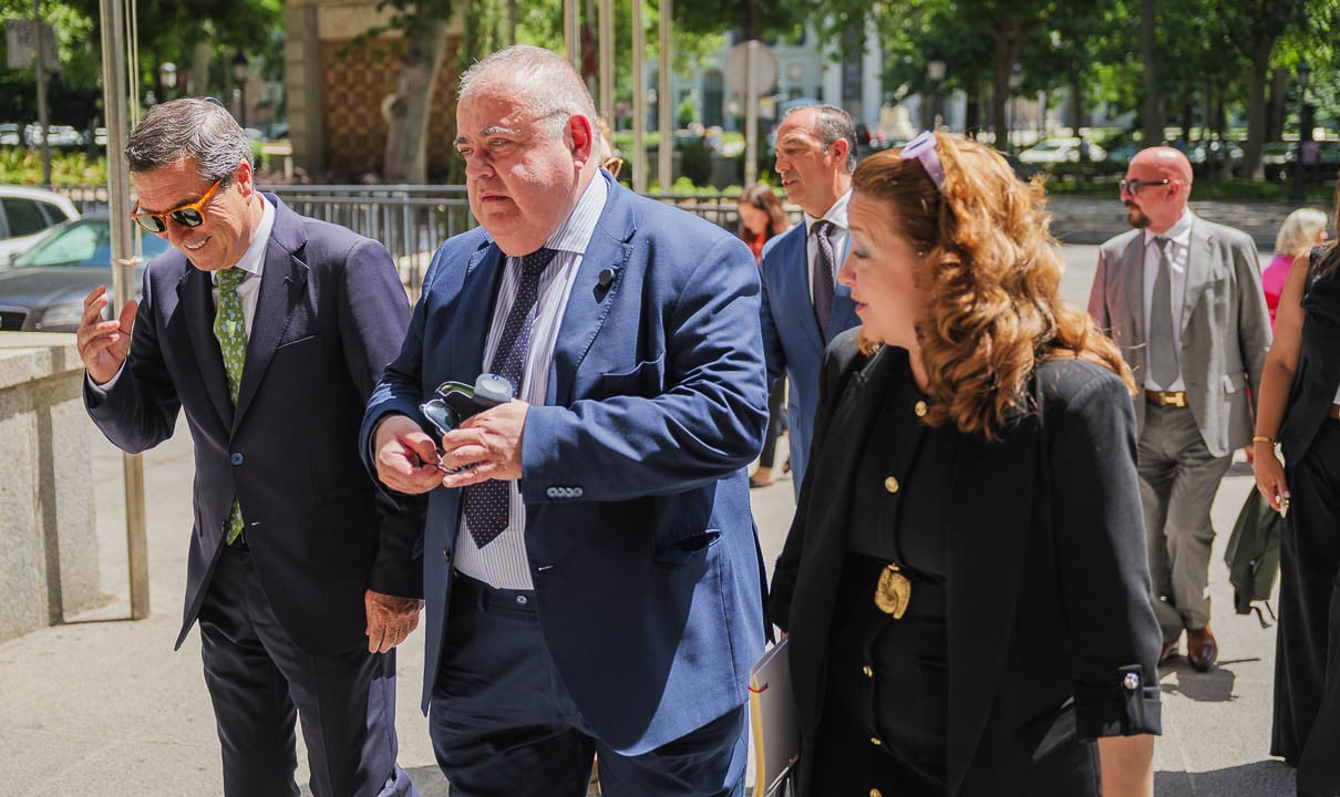 El Ministerio, cauto ante la repesca 'exprés' para paliar las renuncias MIR