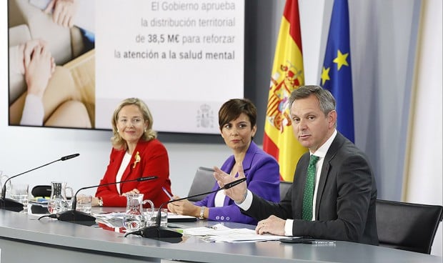 Nadia Calviño, Isabel Rodríguez y José Manuel Miñones comparecen tras la reunión del Consejo de Ministros. 