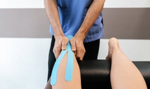 El mito de las tiras de colores: la ciencia duda del uso del kinesiotape