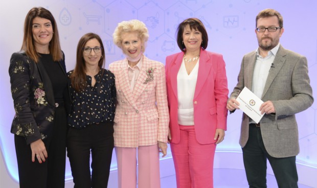 Foto de familia durante el webinar “La enfermería liderando la vacunación. Nuevas recomendaciones de vacunación antineumocócica en el adulto”.
