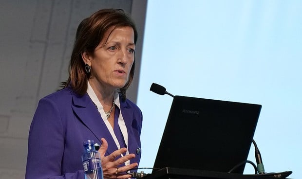 Juana Carretero, presidenta de la Sociedad Española de Medicina Interna 