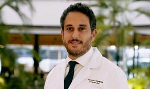 El neurólogo Álvaro Sánchez valora el nuevo ensayo clínico contra el párkinson