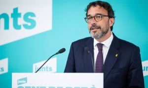 Josep Rius, portavoz de Junts, avanza las multas a empresas sanitarias que se fueron de Cataluña. 