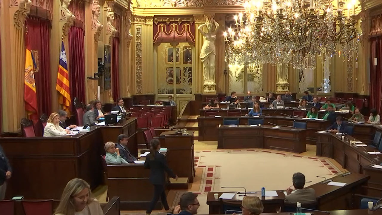 El Parlament de Baleares aprueba la exención del catalán en la sanidad