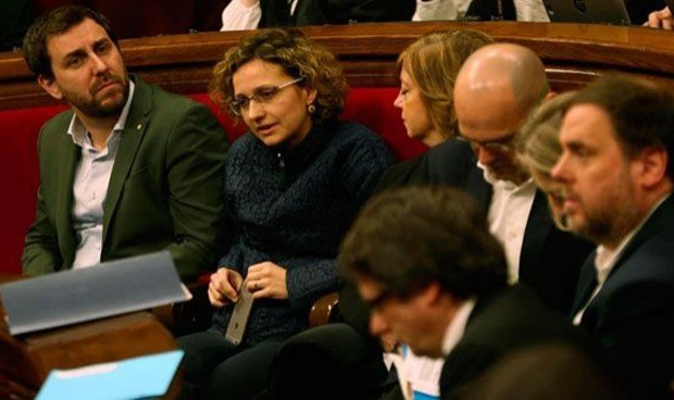 El Parlament exige al Govern que reduzca las listas de espera un 50%