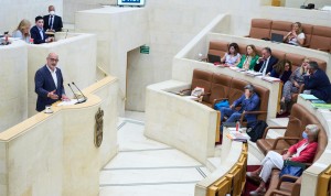 El Parlamento cántabro defiende de forma unánime la subida de precio de las 'peonadas' a los sanitarios