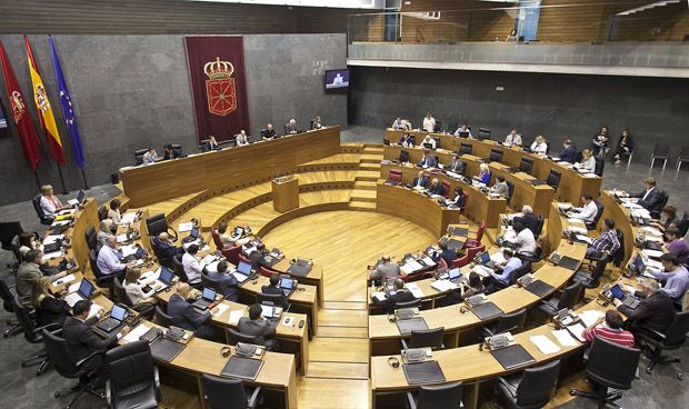 El Parlamento insta a estudiar la implantacin de Medicina en la UPNA