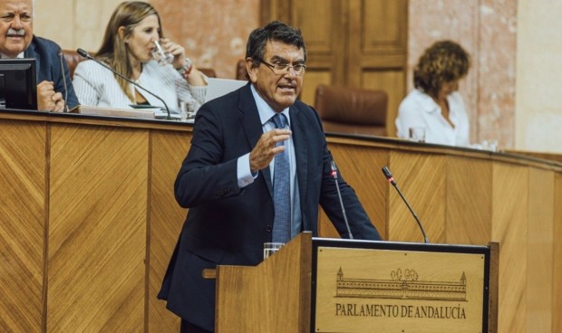 El Parlamento rechaza instar a aumentar las plantillas de sanitarios