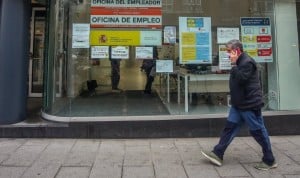 El paro en Medicina cae el doble que en Enfermería en plena quinta ola