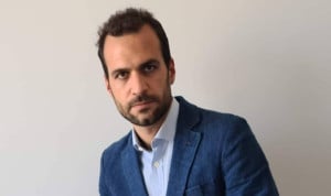 El pediatra que cambió la UCI por Primaria: "Quiero estar con mi familia" 