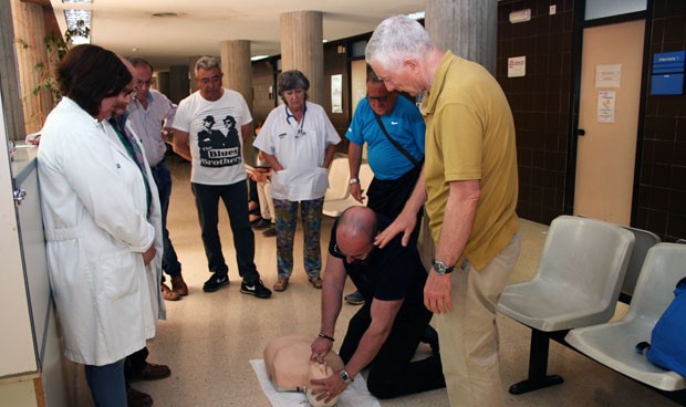 El Peset forma a profesionales sanitarios en reanimación cardiopulmonar