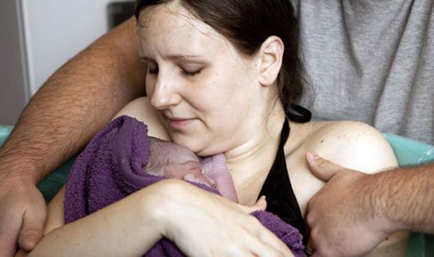 El Peset ya permite la entrada de un acompañante en los partos por cesárea
