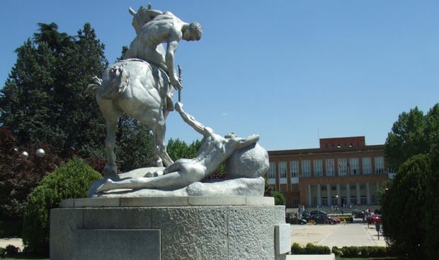 El plan que fusiona facultades sanitarias en la Complutense, en septiembre