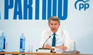  Alberto Núñez Feijóo, presidente del PP, endurece el tono con foco en la ELA y la escasez de sanitarios.