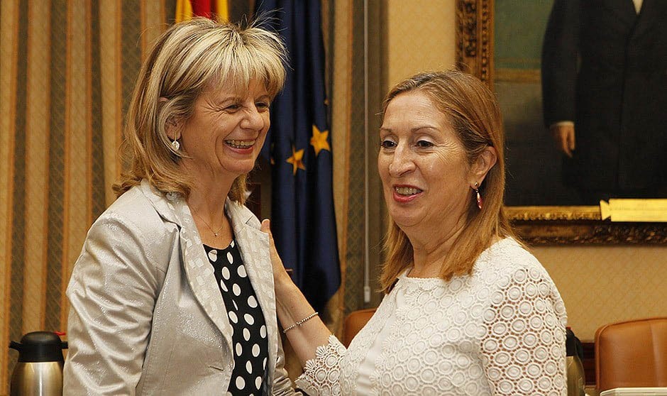  Las diputadas del PP Elvira Velasco y Ana Pastor, tildan de falta de respeto el pacto sanitario de PSOE y Sumar.
