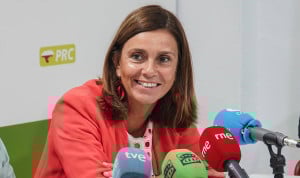  La portavoz sanitaria y candidata electoral del PRC, Paula Fernández, en rueda de prensa.