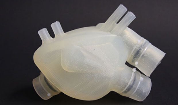 El primer corazón impreso en 3D dura 3.000 latidos