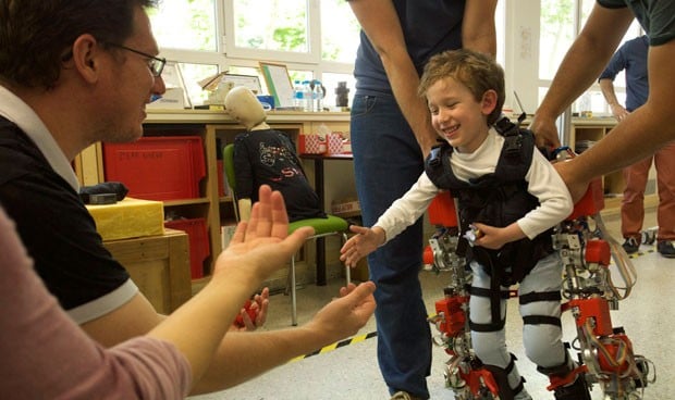 El primer exoesqueleto para niños, entre los mejores proyectos robóticos