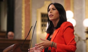 Adriana Maldonado, portavoz del PSOE en la Comisión de Industria y Turismo, que propone avances para potenciar la industria farmacéutica sostenible