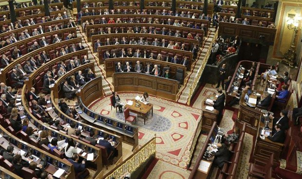 El PSOE exige material gratuito para los pacientes con piel de mariposa