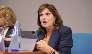 La portavoz de Sanidad del PSOE, Carmen Martínez, apoya priorizar la atención psicológica tras el duelo perinatal