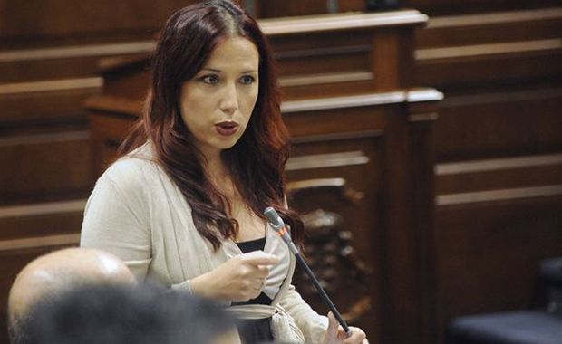 El PSOE seala que una exempresa de Baltar dirige un rea del Doctor Negrn