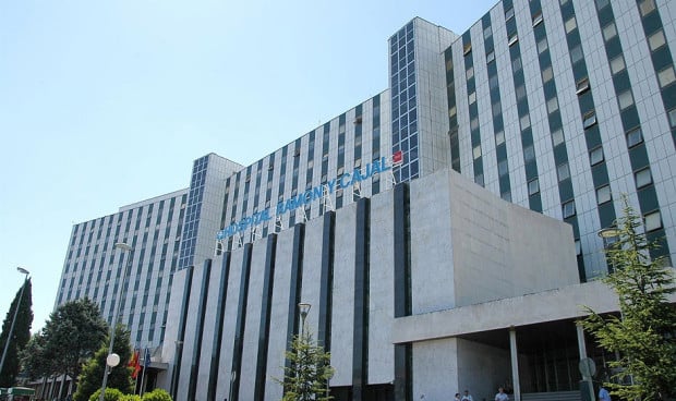  Hospital Ramón y Cajal. El Ramón y Cajal implanta la primera prótesis valvular mitral percutánea: te contamos cómo ha sido el procedimiento pionero en España