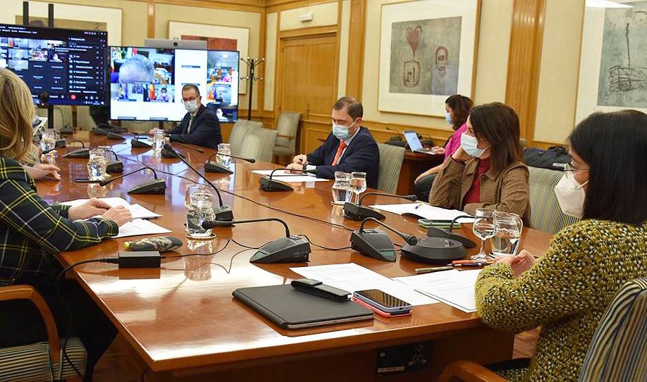 El RD antitemporalidad del SNS: en mayo y con caos al 'encontrar' interinos