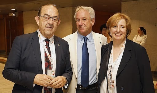 El reencuentro de 'viejos conocidos' en el cónclave de Familia