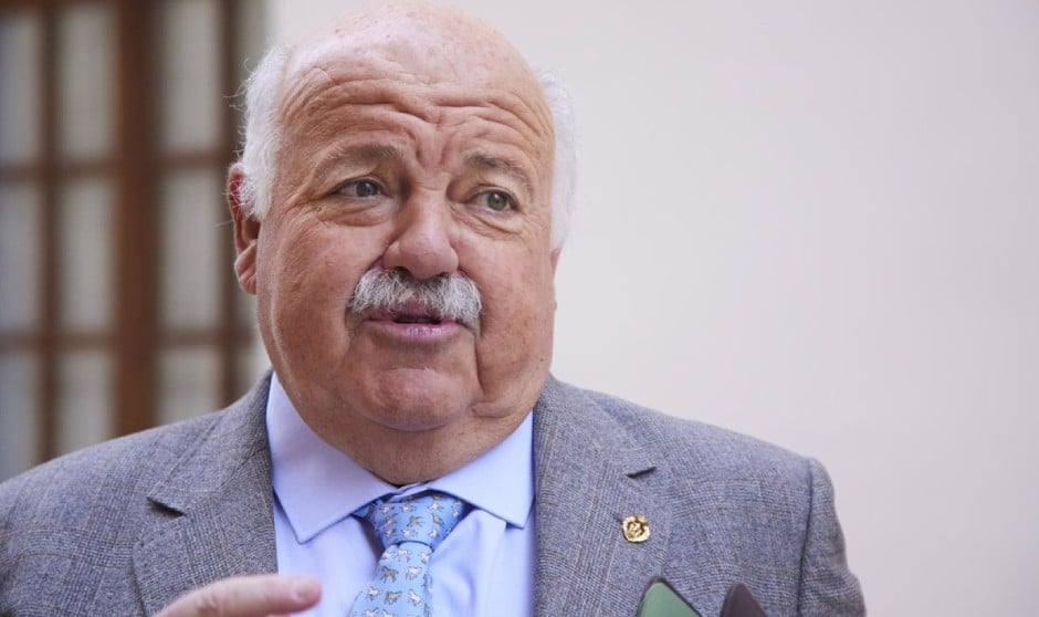 El regalo más tierno del médico y exconsejero Jesús Aguirre