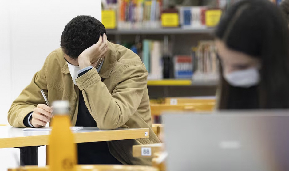  A las puertas de enero y con la "recta final" del examen MIR 2026 encima, los médicos se enfrentan a su peor enemigo: la gestión del tiempo y la ansiedad.