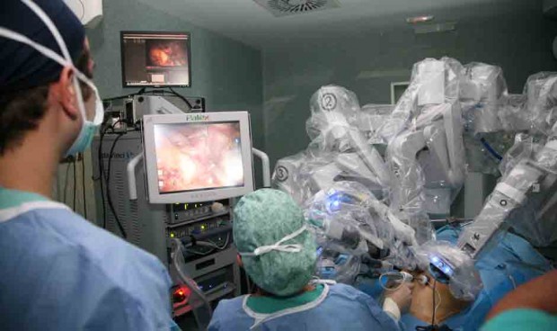 El Hospital HM Sanchinarro utiliza el robot Da Vinci   como el abordaje ideal para la patología del timo 