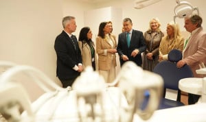 El consejero Antonio Sanz anuncia novedades sobre el nuevo Hospital de Cádiz.