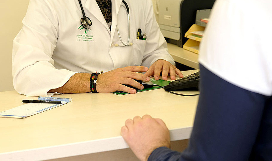 Atención a una paciente en el SAS. 