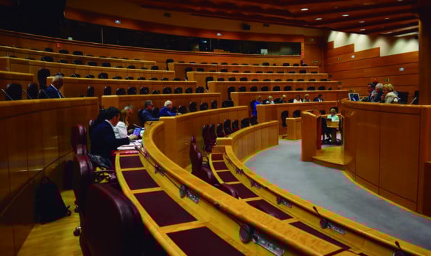 Comisión de Ciencia, Innovación y Universidades en el Senado, que ha aprobado una moción para mejorar la transparencia en la homologación de títulos médicos extracomunitarios