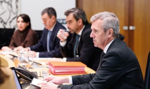 Alfonso Rueda preside el Consejo de Gobierno de Galicia donde se ha acordado la subida de sueldo de los sanitarios.