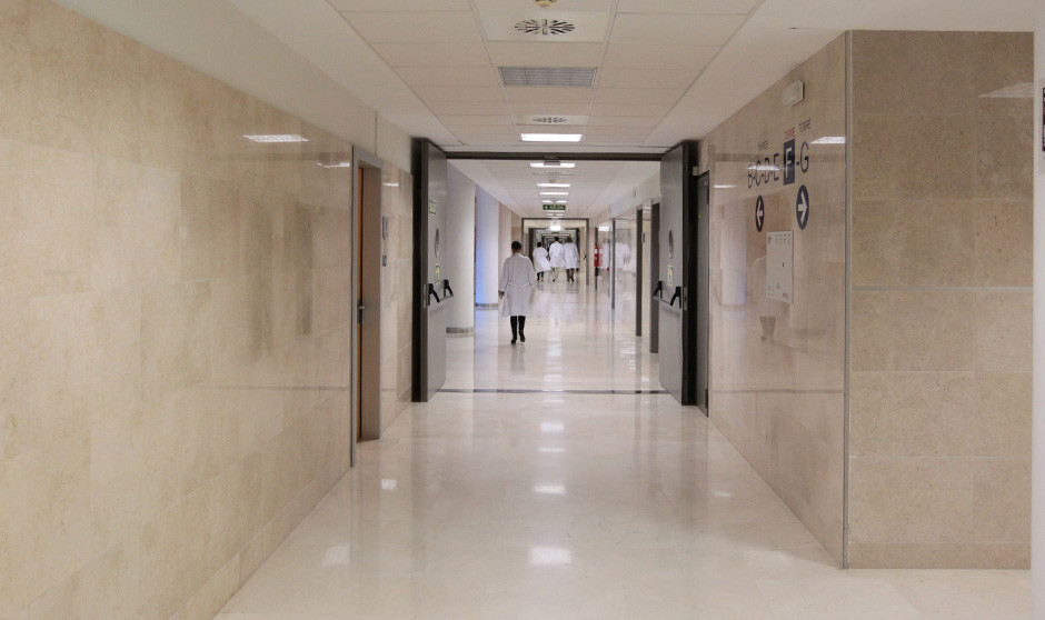  Pasillo de un hospital.