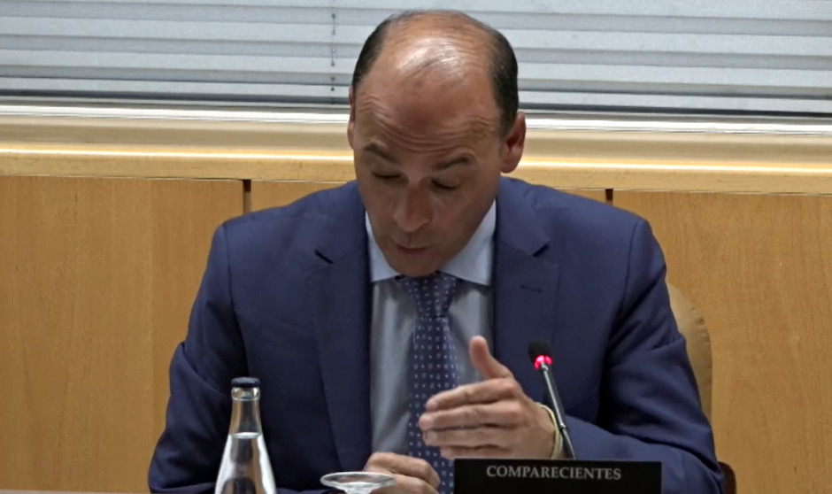  Miguel Ángel Rodríguez Roiloa, director general de Recursos Humanos y Relaciones Laborales del Servicio Madrileño de Salud, en la Comisión de Sanidad