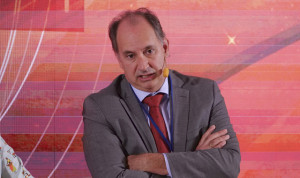 El consejero de Digitalización de la Comunidad de Madrid, Miguel López-Valverde, presenta la app de nóminas del Sermas. 