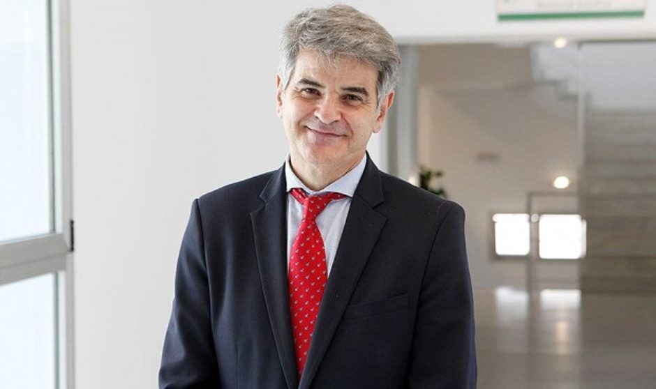 El SES permitirá a los padres ver online el historial médico de sus hijos