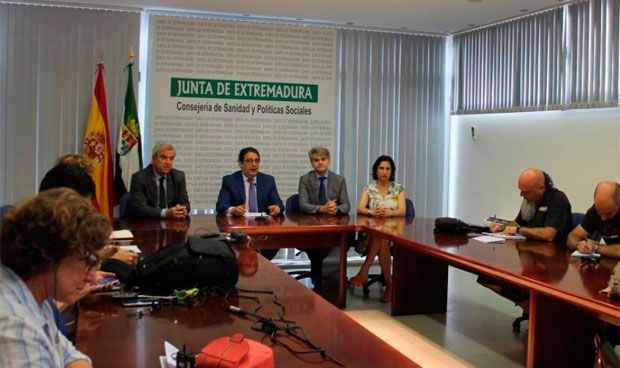 El SES presenta una plan de prevención y atención para enfermos crónicos