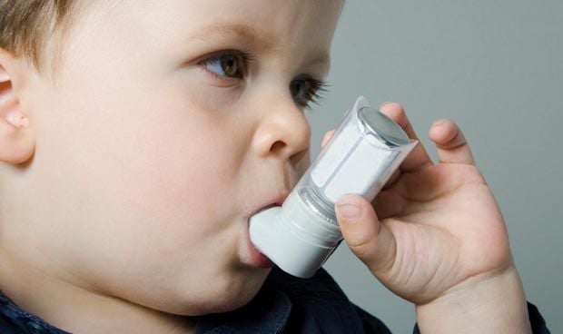 El sobrepeso en niños ‘alarga’ hasta cinco semanas los síntomas de asma