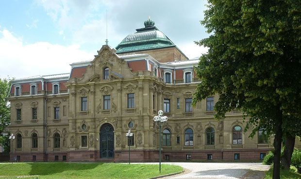 La Justicia permite a un padre vacunar a su hija aunque la madre se oponga