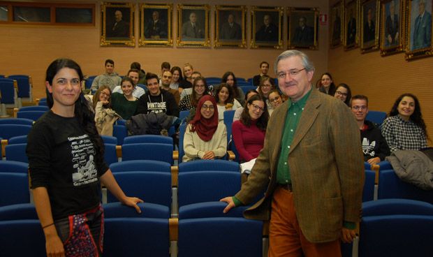 El teatro, una herramienta para "entusiasmar" a los estudiantes de Medicina