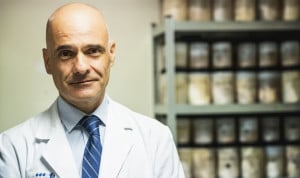 El test nasal para la 'zona cero' del alzhéimer exige equipo genético